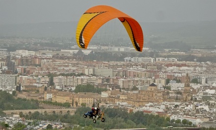 Bautismo de vuelo en parapente de 10' en el aire por el Guadalquivir y Córdoba - Firnas Paramotor