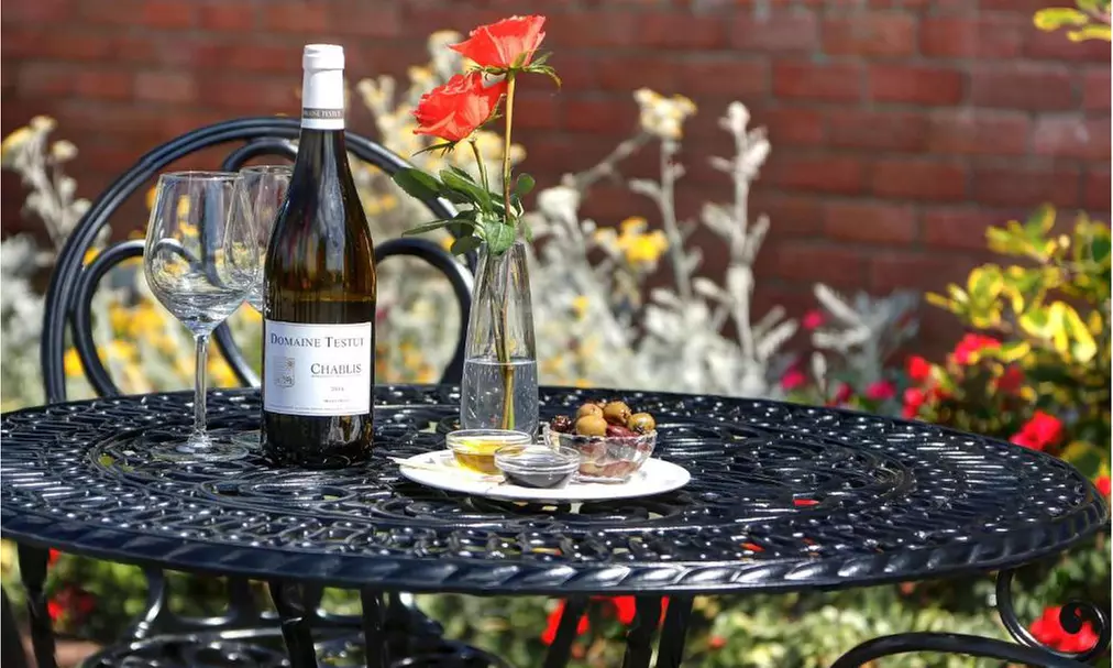 Leeds: Executive Double Room with Late Checkout