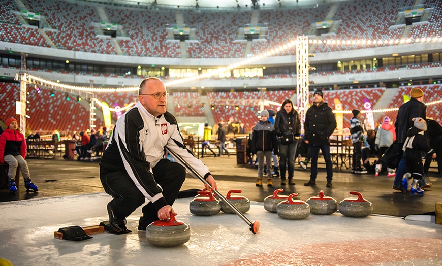 Image 4: Zimowy Narodowy: lodowisko i atrakcje