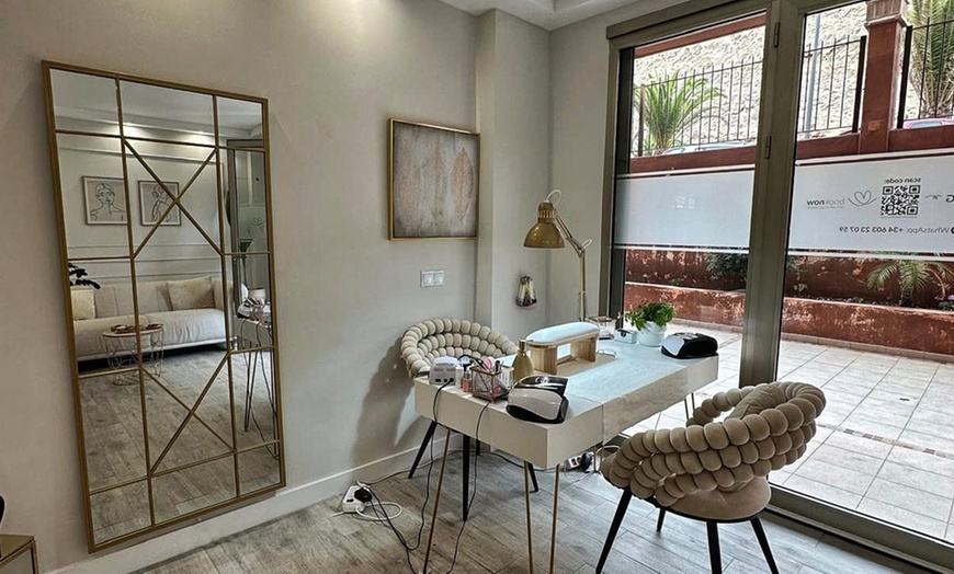 Image 6: Limpieza facial con peeling, cavitación, ampolla y mascarilla de algas 