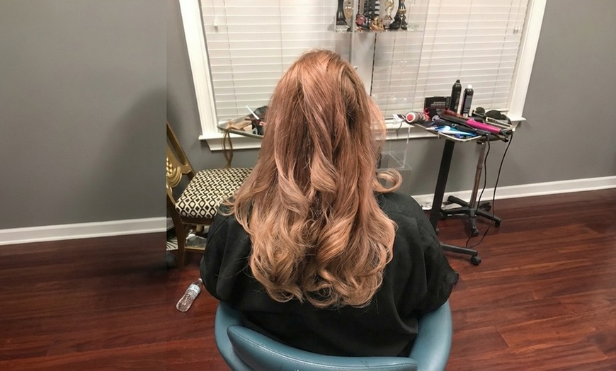 Image 2: Fresh Hair Color Services & Highlights with Expert Stylists in Tampa