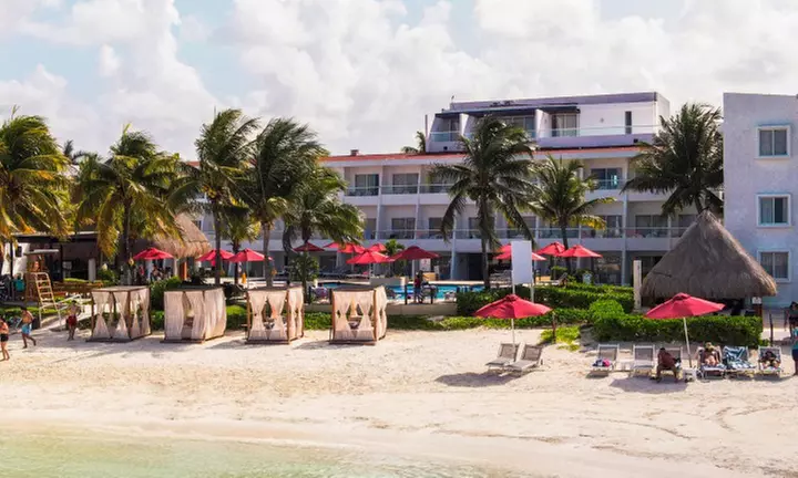 ✈ 4-Night All-Inclusive Mexico Stay with Airfare from Travel by Jen