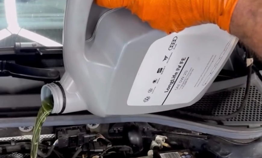 Image 8: Revisión pre-ITV con opción a cambio de aceite y de los 4 filtros