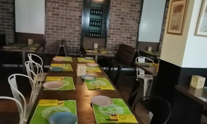 Image 5: ¡Menudo planazo! Ven a probar 10 o 20 pinchos para 2 o 4 personas