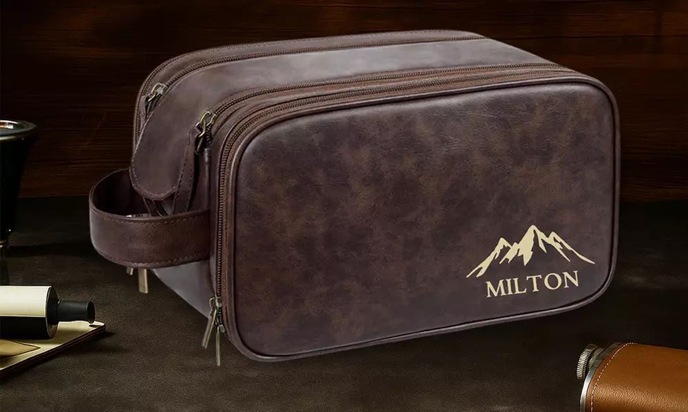 Voyagez avec style grâce à une trousse de toilette personnalisée