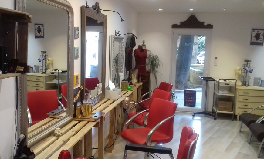 Image 1: Rendez-vous chez le coiffeur 