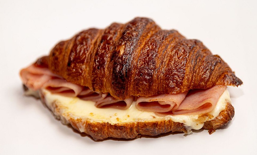 Image 22: Brunch para 2 o 4 con dulces, salados, bebidas y premium con cócteles
