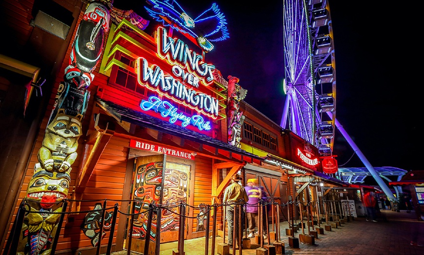 Image 5: Explore Seattle by Night with a Guided Tour for One Adult or One Child