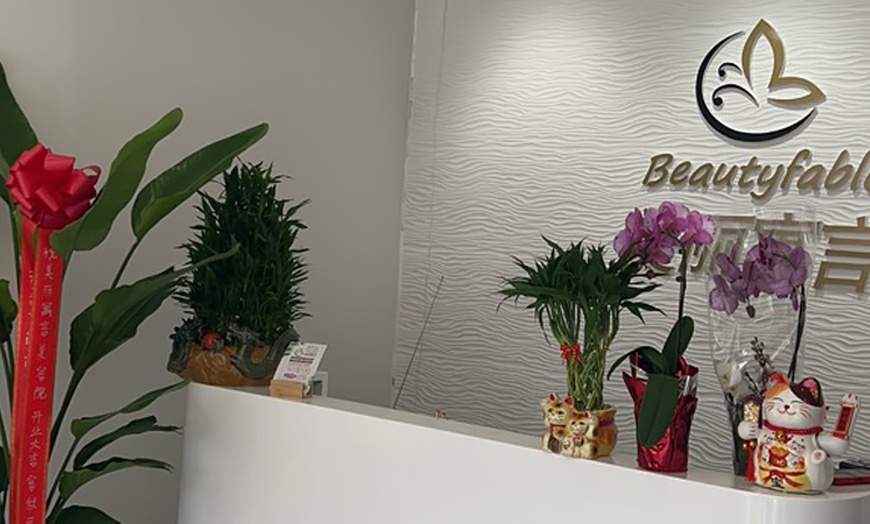 Image 5: Enjoy a 45- or 60-Minute Lymphatic Drainage Massage Sessions