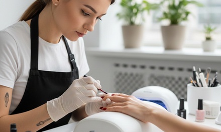 Certificate in Nail Technician - Khan Education