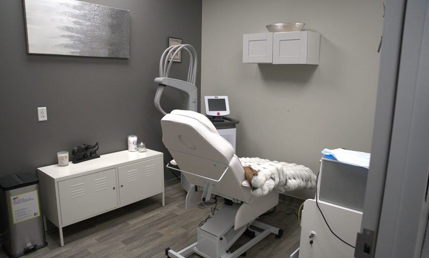 Image 6: Laser Hair Removal for Lasting Smoothness: 6 Sessions for Any Area