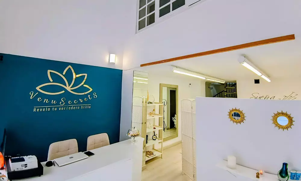 Limpieza facial profunda con tratamiento hidratante y radiofrecuencia