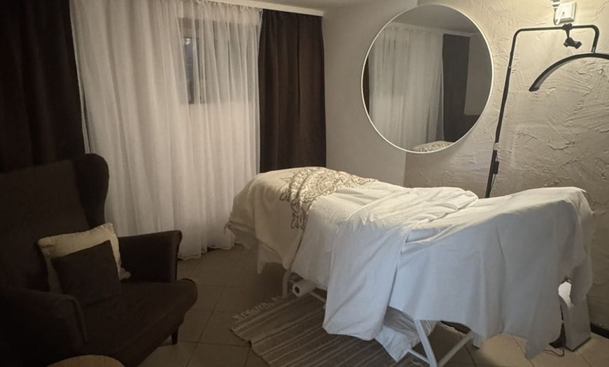 Image 3: Masaż Lomi Lomi, refleksologia stóp, masaż dla kobiet w ciąży i inne