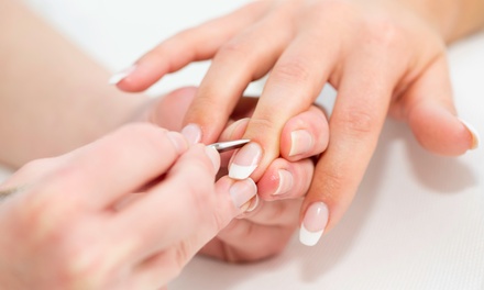 Sesión de manicura semipermanente - Beauty Center The Bronx