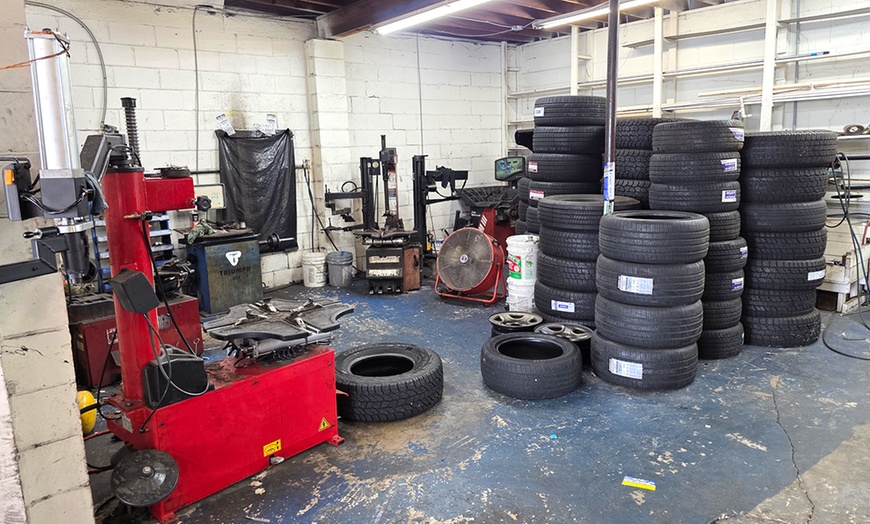 Image 7: Up to 60% Off on Tire balancing service at Los Brothers Tires