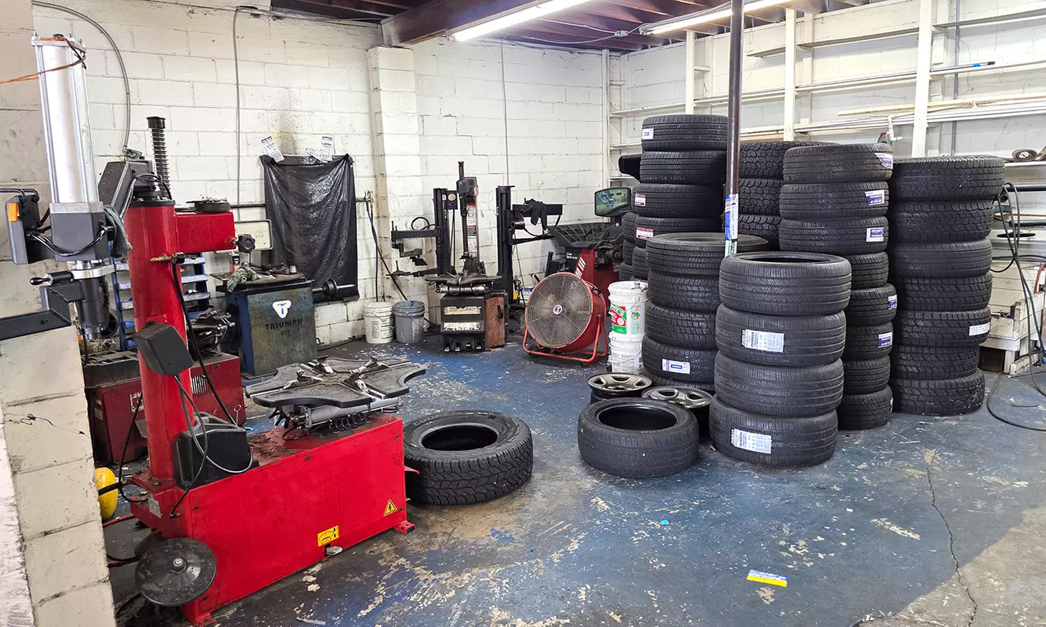 Up to 55% Off on Brake Pad Replacement at Los Brothers Tires