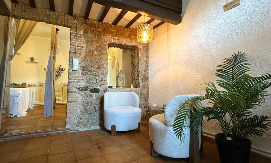 Image 3: Masaje con técnica a elegir o ritual Alella Essence en pareja