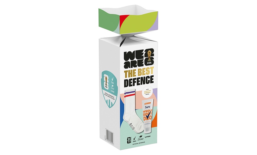 Image 2: The Best Defence FiFA Gift Mens Whole Body Deodorant & Socks Gift Set
