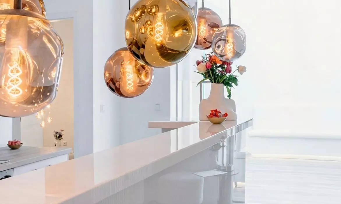 1-3x klassische Gesichtsbehandlung oder Microneedling für 1 Person