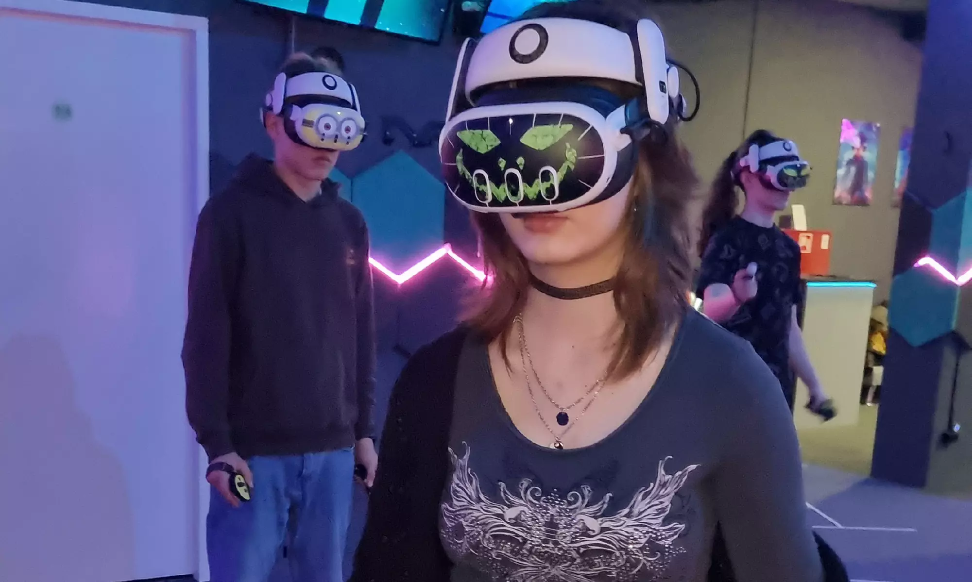 Zanurz się w wirtualnym świecie – 2 godziny emocji w NeoVR