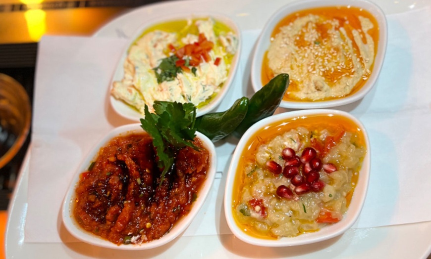 Image 2: 3-Gänge vegetarisches Lunch Menü nach Wahl für 1 bis 4 Personen