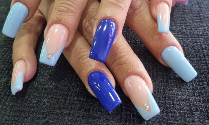 Sesión de manicura, pedicura o ambas con esmaltado a elegir y diseño de 1 uña para 1, ahorra hasta un 66% - Second Medium