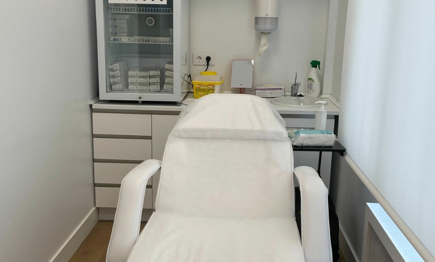 Image 6: 1 o 3 sesiones de rejuvenecimiento facial con láser ‎revitalizante