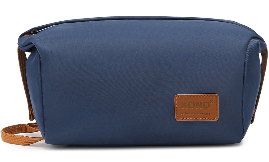 Image 13: Set de viaje azul marino con maleta rígida, bolsa de mano y neceser