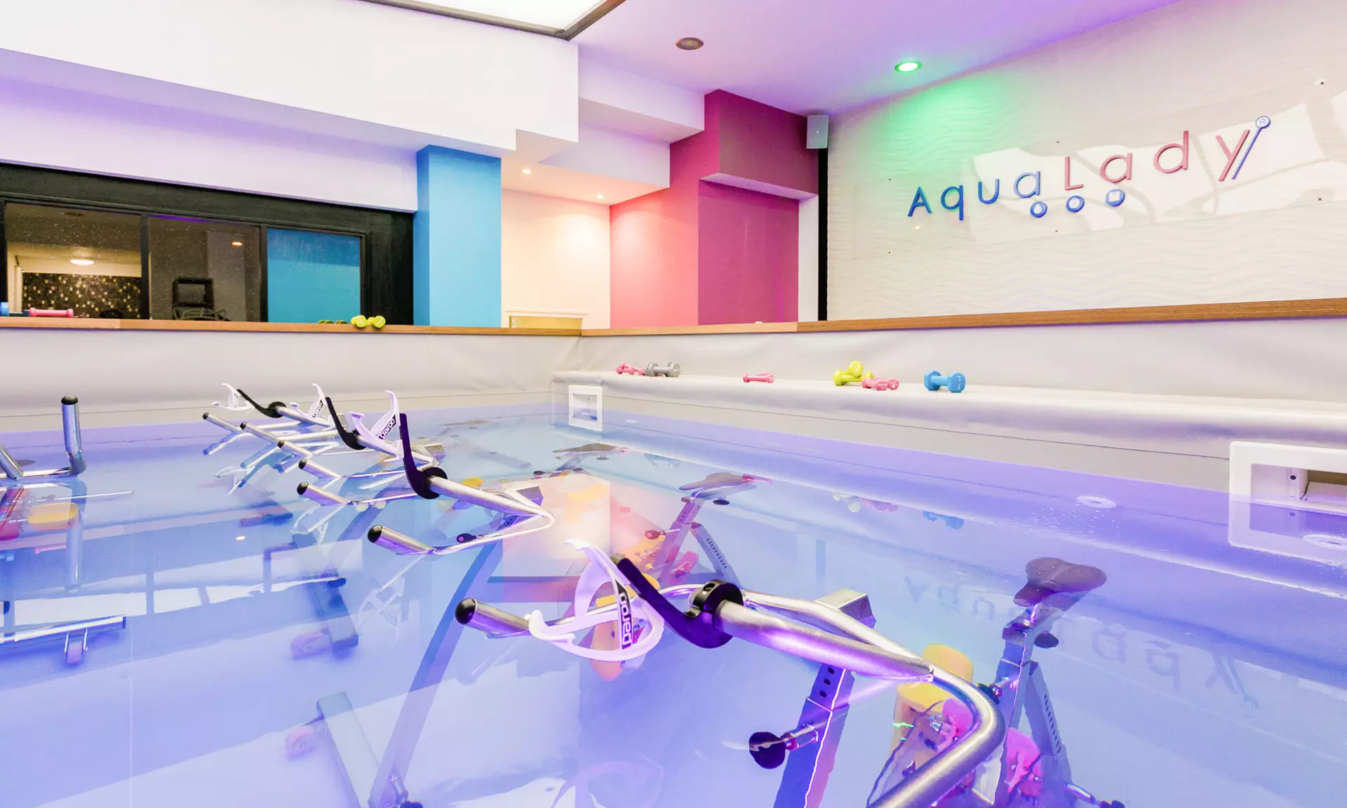 Supra Sculpt et Aquabike pour sculpter votre corps chez Aqua Lady