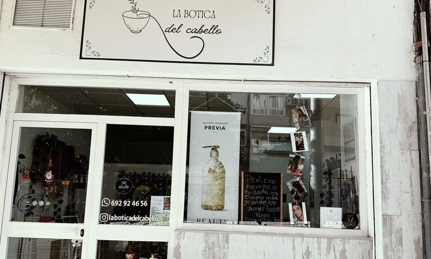 Image 8: Tratamiento capilar: lifting, reconstructivo o antiencrespamiento