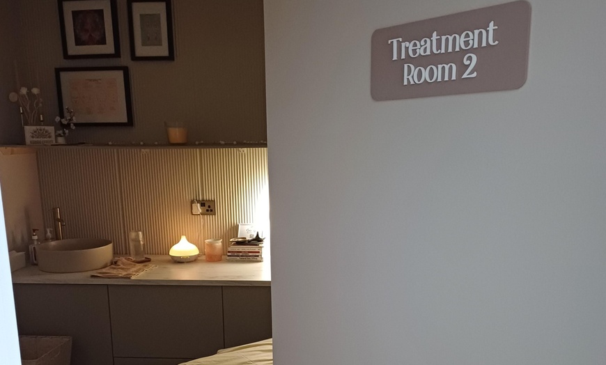 Image 6: Up to 24% Off on Massage - Relaxation at Kobido Effect