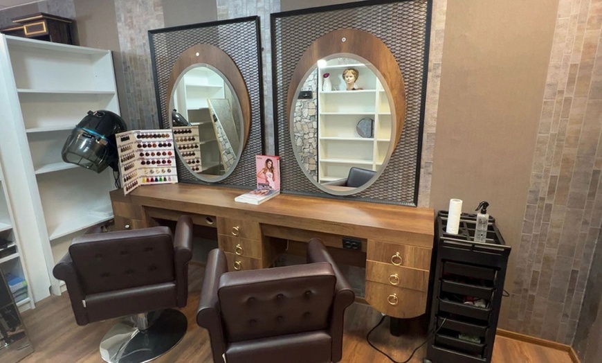 Image 5: Herrenhaarschnitt, opt. mit Bartpflege, Augenbrauenzupfen & Heißwachs