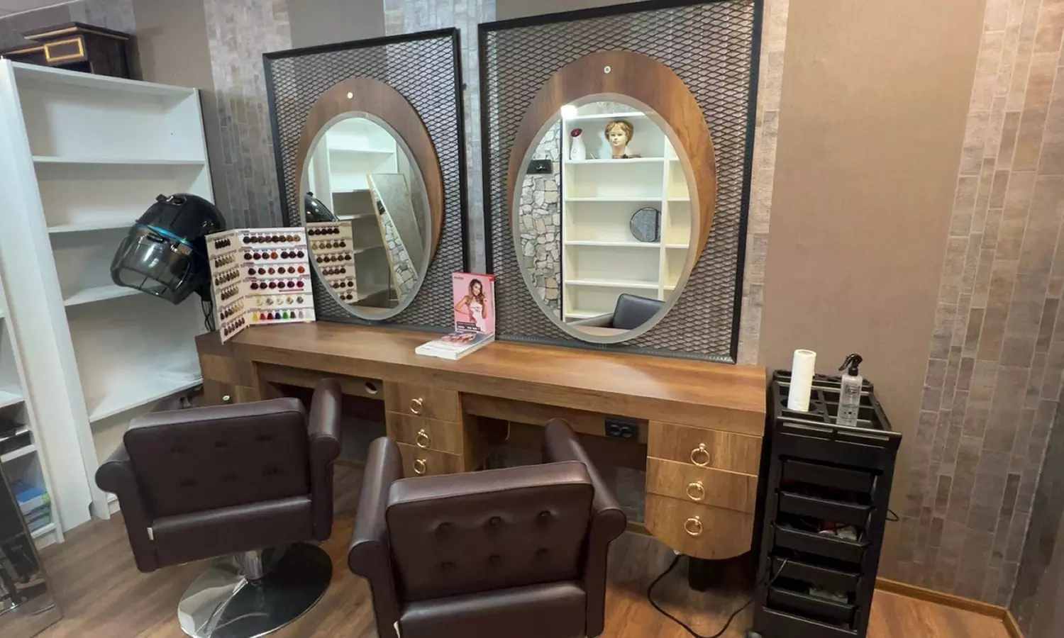 Herrenhaarschnitt, opt. mit Bartpflege, Augenbrauenzupfen & Heißwachs