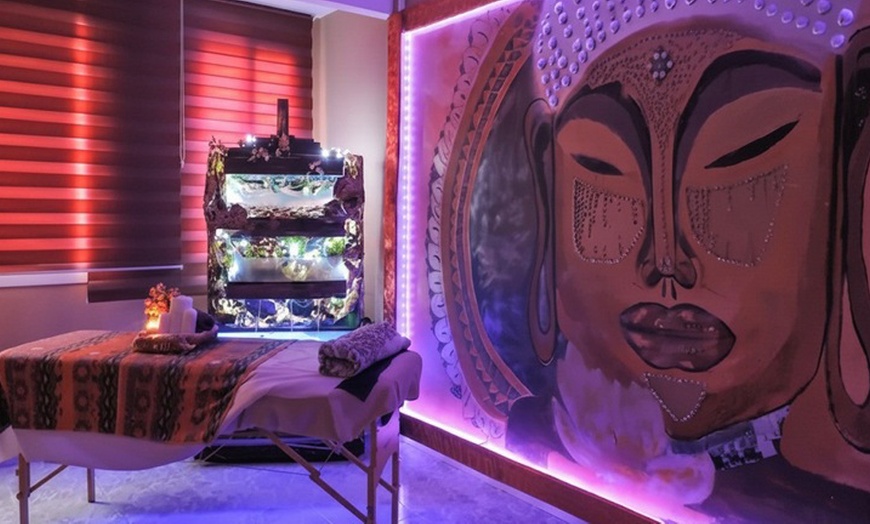 Image 2: Masaje sensitivo-sensorial, cuerpo a cuerpo o ritual prémium