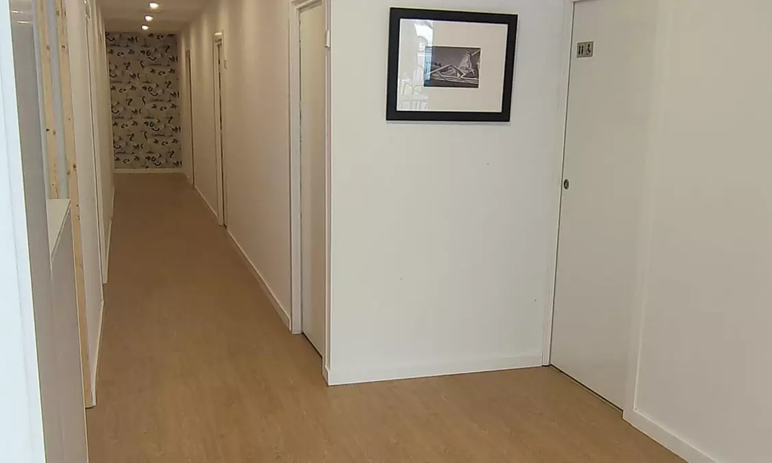 Sesión de microblading de cejas en Instituto Estético Aurora Mesas