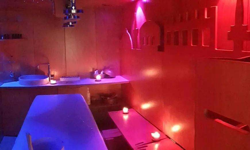 Image 3: Spa privado de 30 minutos para 2 con facial Flax o masaje y copa 