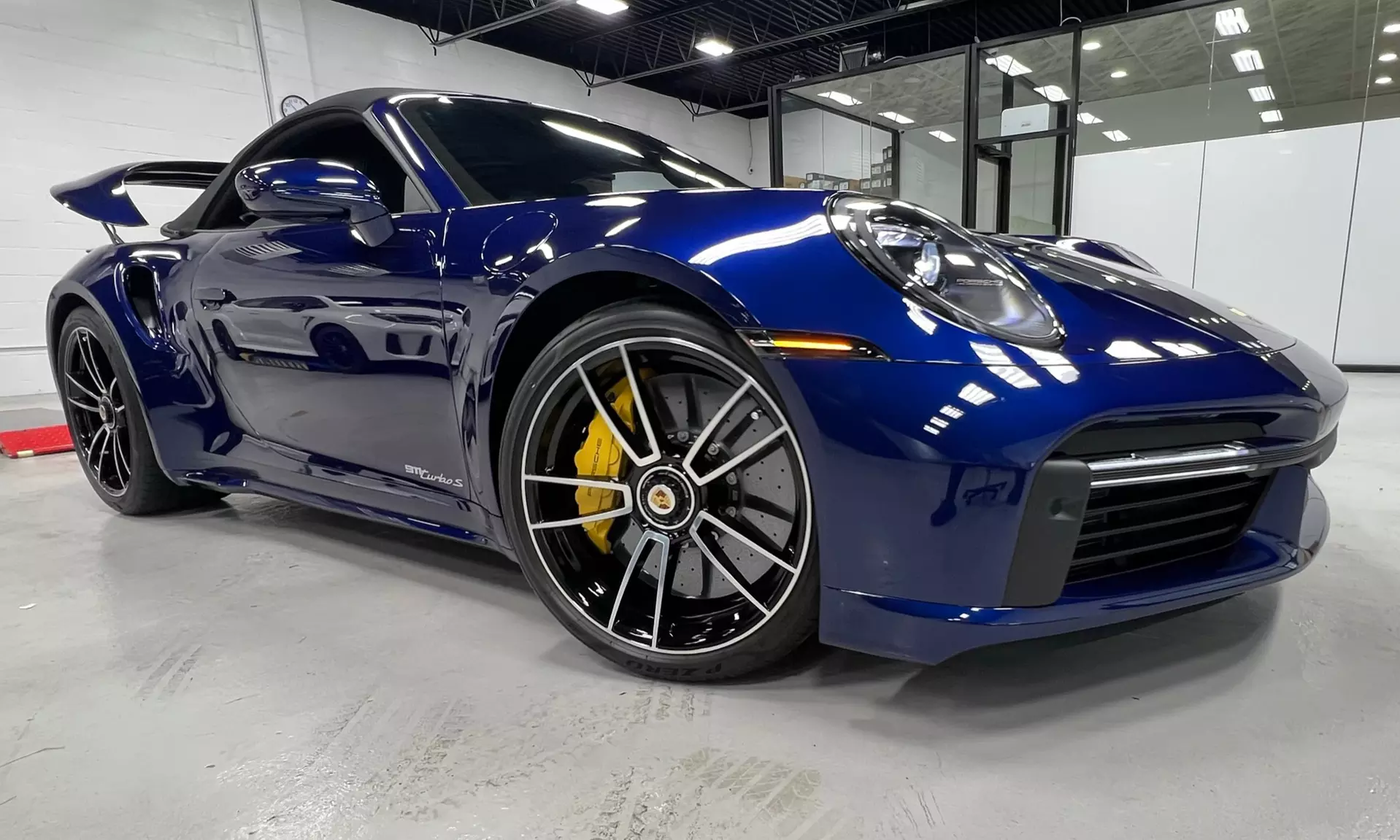 Enhance Vehicle Aesthetics With Exclusive Window Tinting Offer