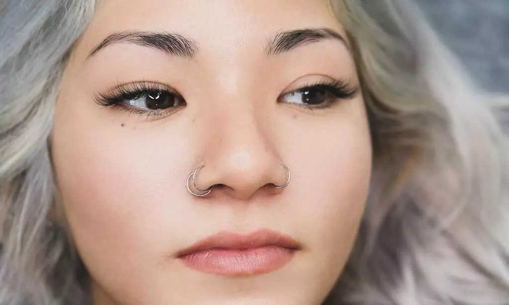 Lash Perfection: Classic, Hybrid or Volume Full Set Eyelash Extensions