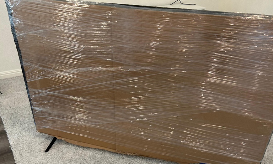 Image 5: Get 2, 3, 4 or 6 Hours of Moving Service with 2 or 3 Movers & Truck 