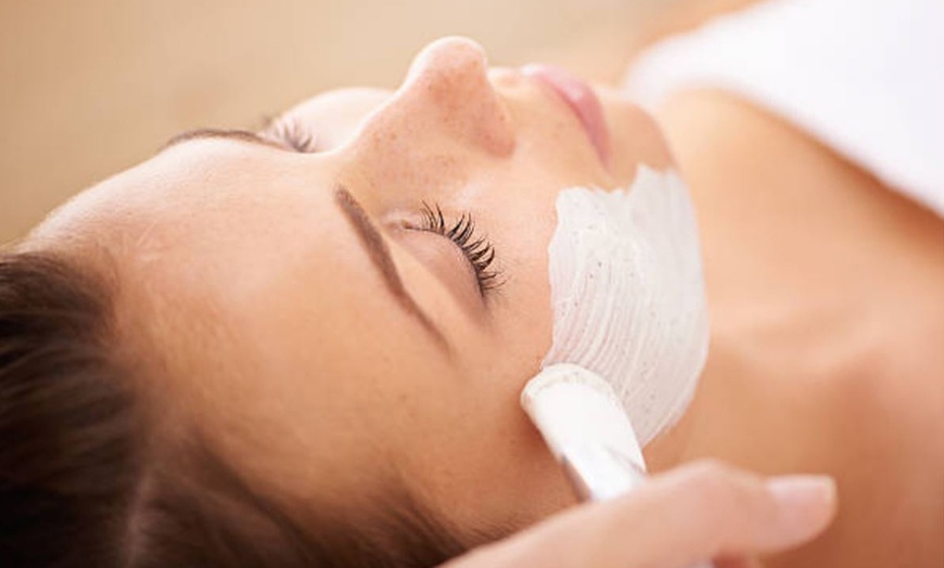 Image 4: Head spa a elegir de hasta 75 min. con masaje, bebida y bombones