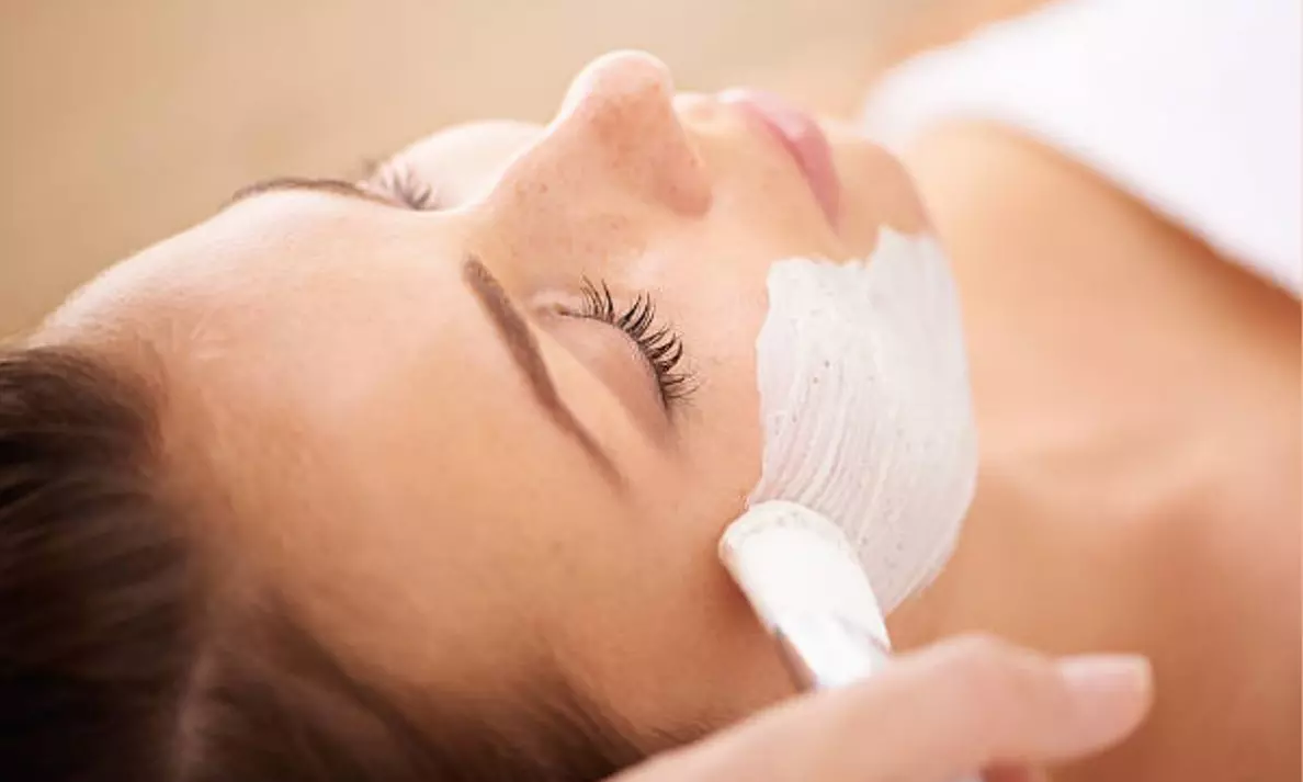 Head spa a elegir de hasta 75 min. con masaje, bebida y bombones