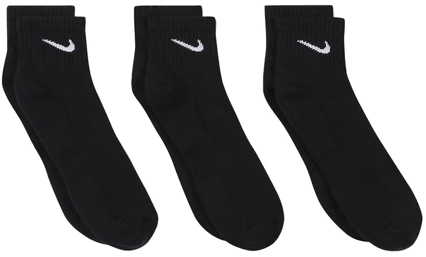 Image 4: Three-Pack Nike Men's Ankle Socks