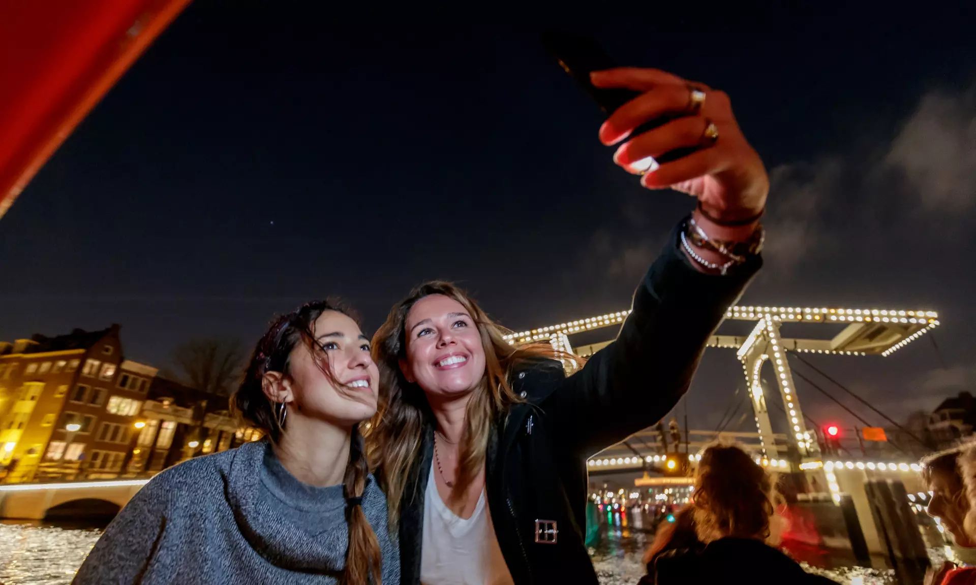 Nächtliche Grachten-Rundfahrt in Amsterdam für 1 Erwachsenen / 1 Kind