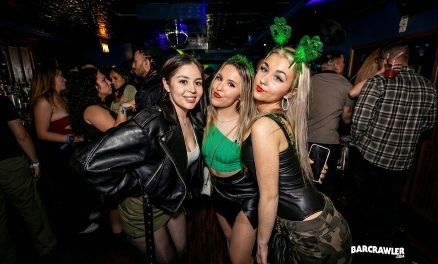Image 5: Join the St. Patrick's Day Bar Crawl Extravaganza