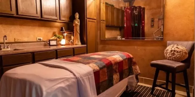 Classic Swedish, Deep Tissue or CBD Massage w/Posh Deluxe Facial Combo