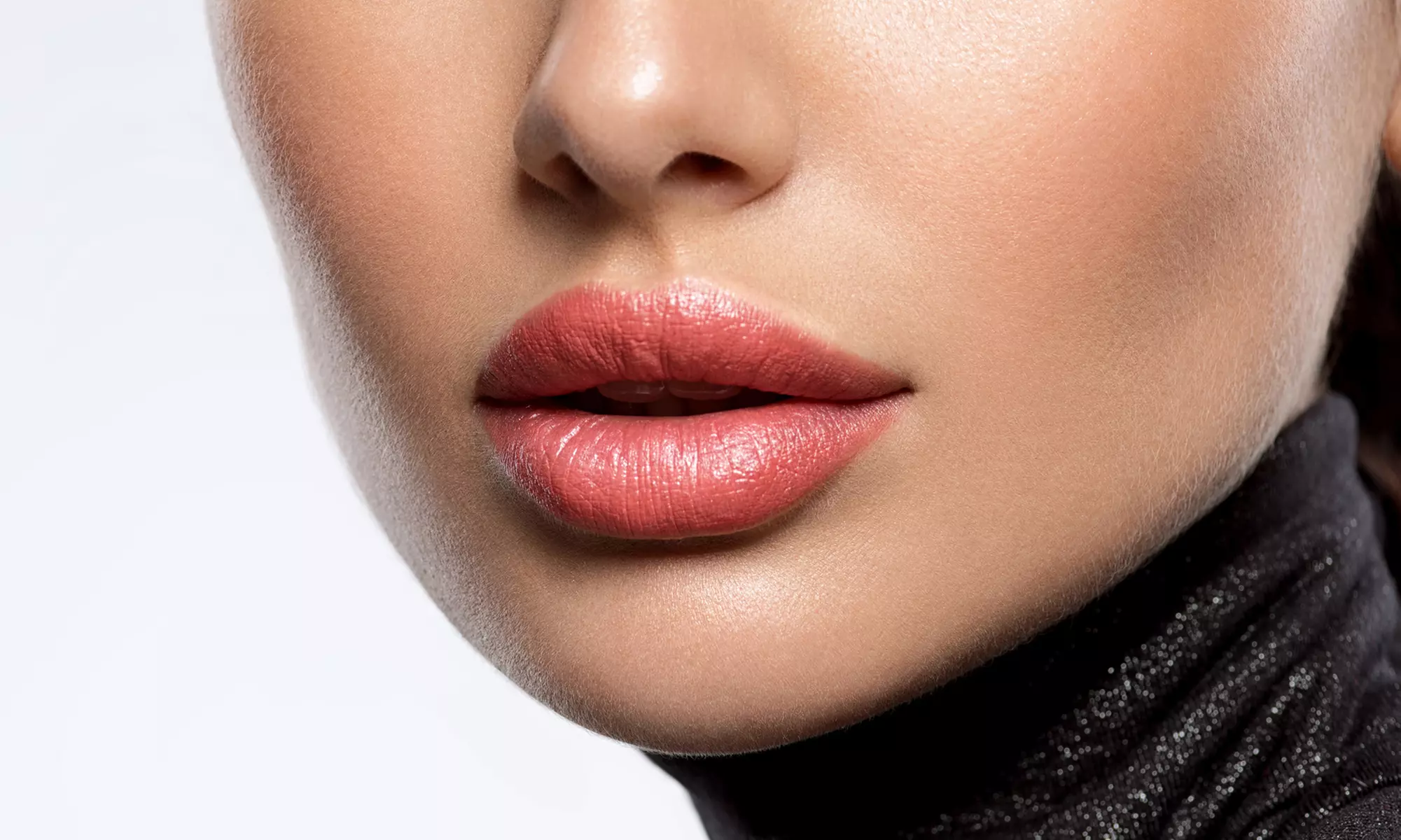 Makellos definierte Lippen ohne Lippenstift: Lippen Permanent Make-up inkl. Beratung für 1 Person (57% sparen) - Primary Image