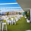 Image 3: Acceso con comida y bebida a rooftop con opción a mojito para 2