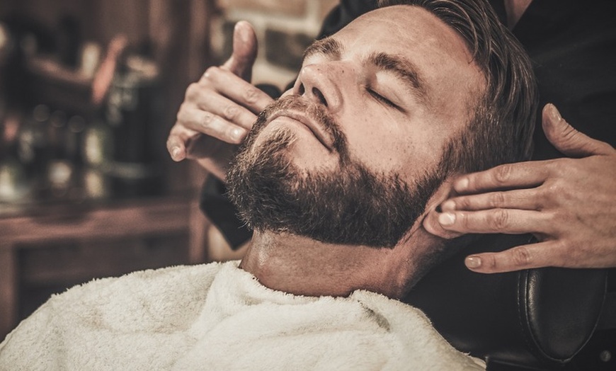 Image 3: Transform Your Look with One or Three The King's Beard Ritual Package 