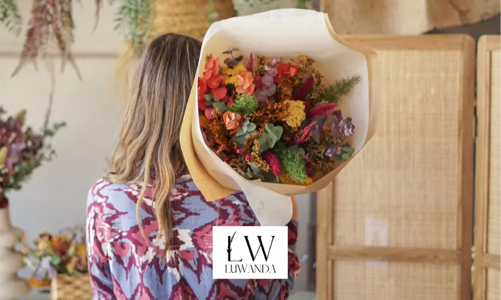 Ramos Luwanda: Especial San Valentín con Bombones y Flores Naturales