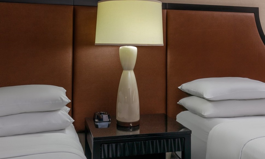 Image 5: 4-Star Hotel Stay in Downtown Atlanta with Pool and Dining Options